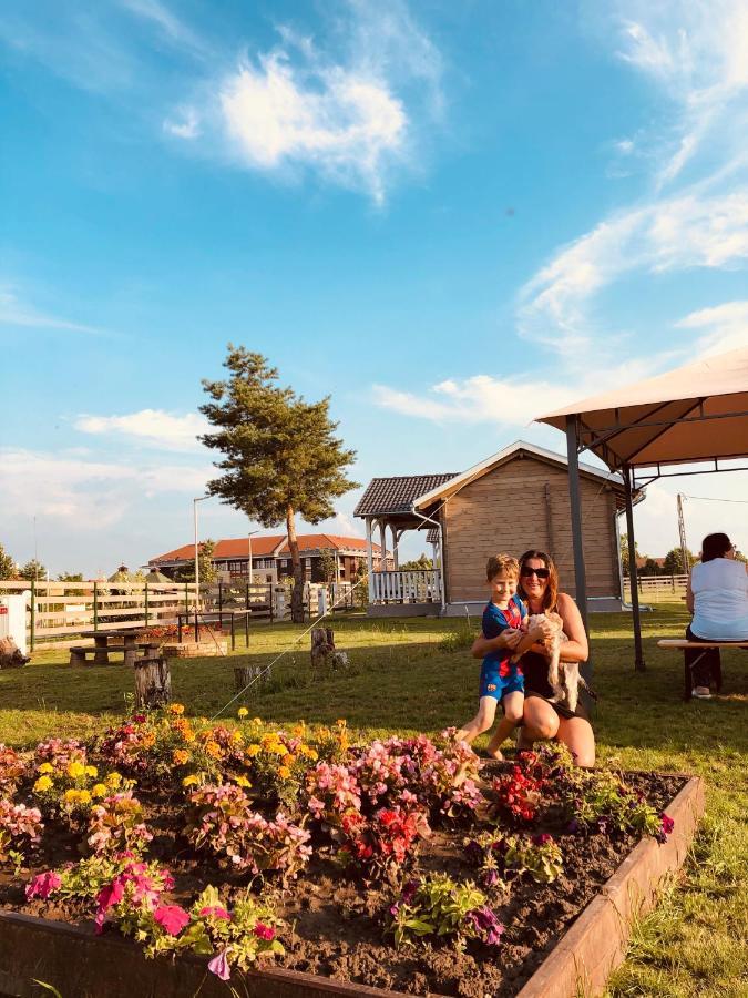 Club Thermal Village Cegléd Exteriör bild