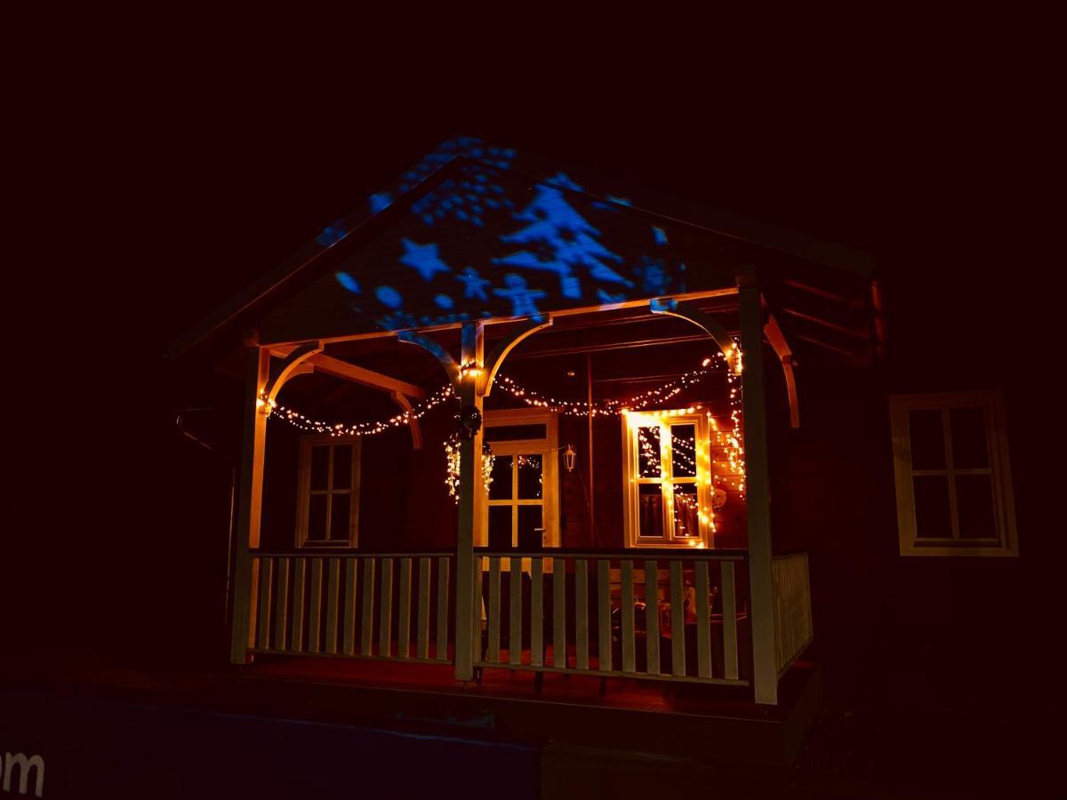 Club Thermal Village Cegléd Exteriör bild